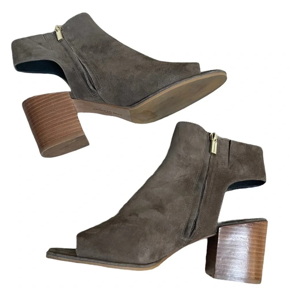 Kenneth Cole Charlo Taupe Suede Peep Toe Side Zip Ankle Booties Size 8.5